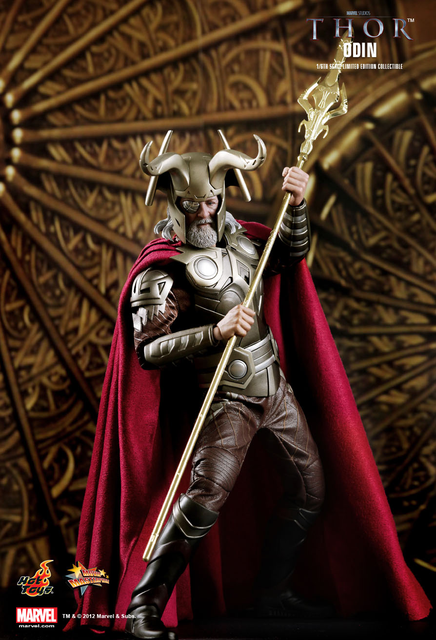 Hot Toys : Thor - Odin 1/6th scale 