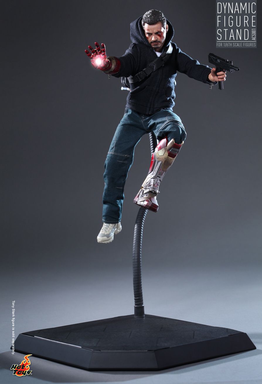 dynamic figure stand